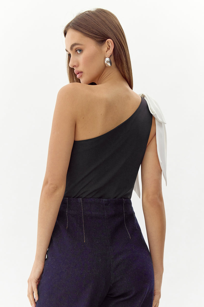 Amanda One Shoulder Bow Knit Bodysuit